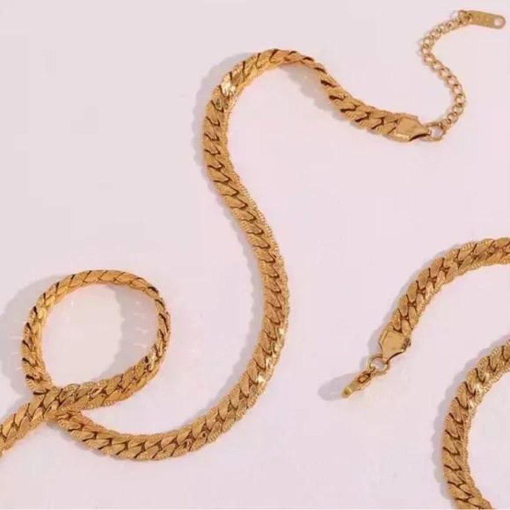 NEW 18K GOLD CUBAN CHUNKY CHAIN NECKLACE - Picture 4 of 5